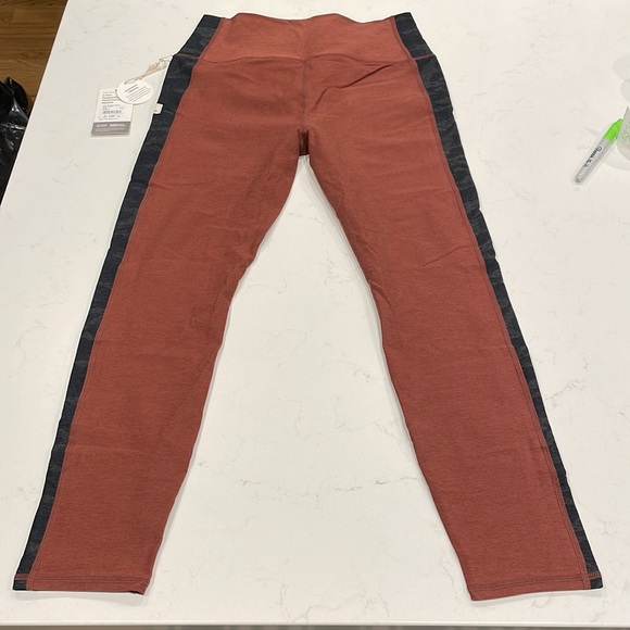 VUORI Aspire Elevation Legging - Picture 5 of 6